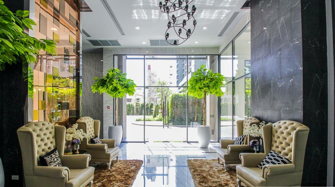 Ivory Suites *